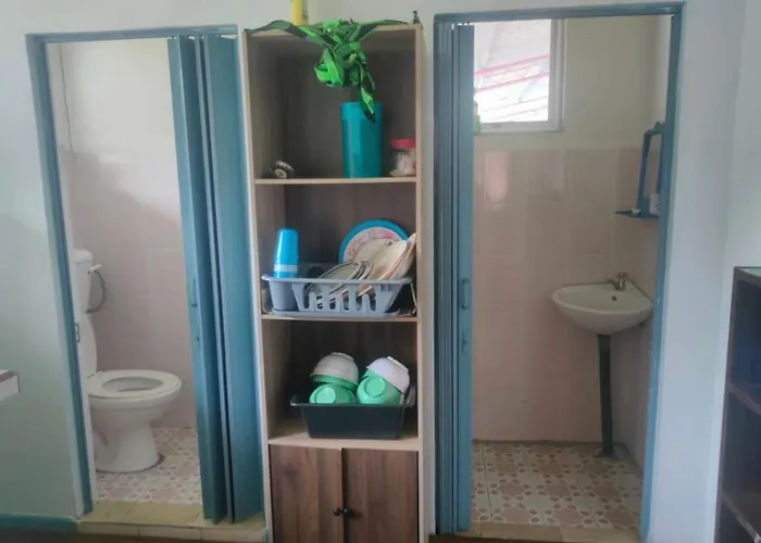 Mak Homestay Upstairs With 5 Bedrooms Kundasang